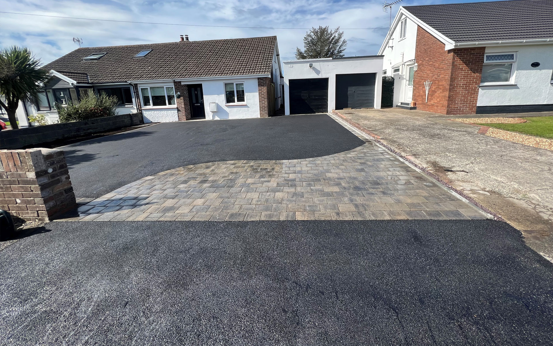 Tarmac driveway with block paved apron